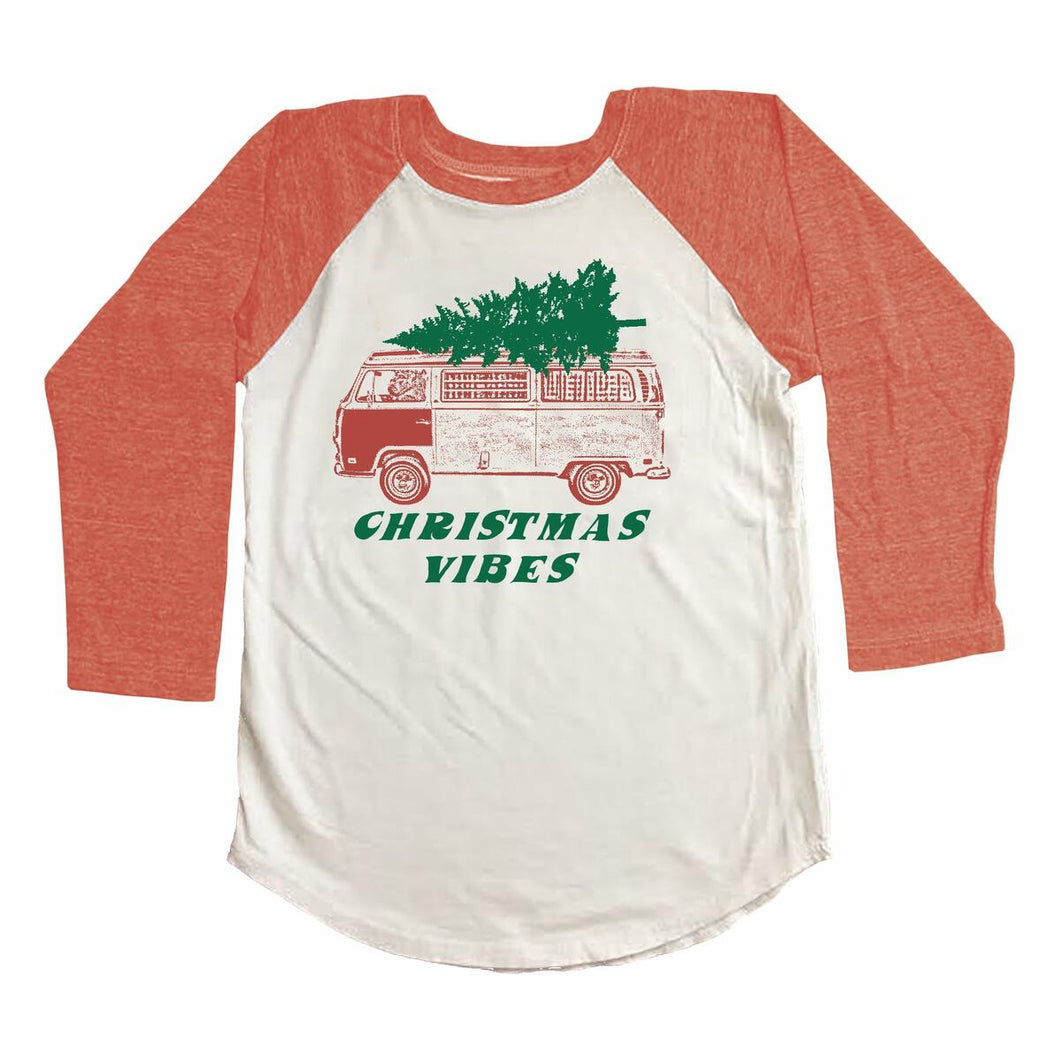 CHRISTMAS VIBES LONGSLEEVE TEE