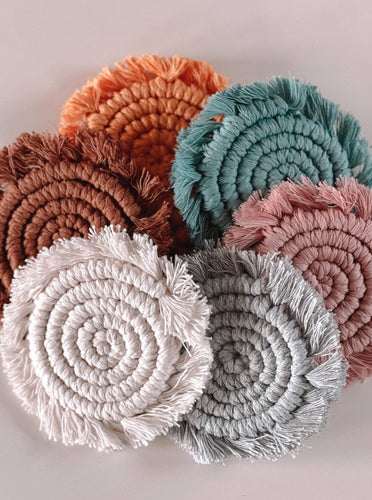 Dollhouse Boho Fringe Round Rug | Multiple Colors