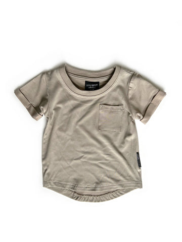 POCKET TEE - SAND Little Bipsy