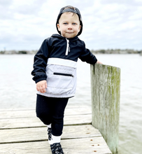 Pullover Windbreaker - Monochrome